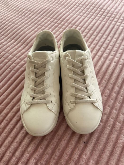 Бели дамски кецове Skechers – номер 39.5