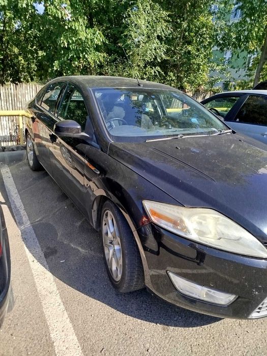 Vând Ford Mondeo