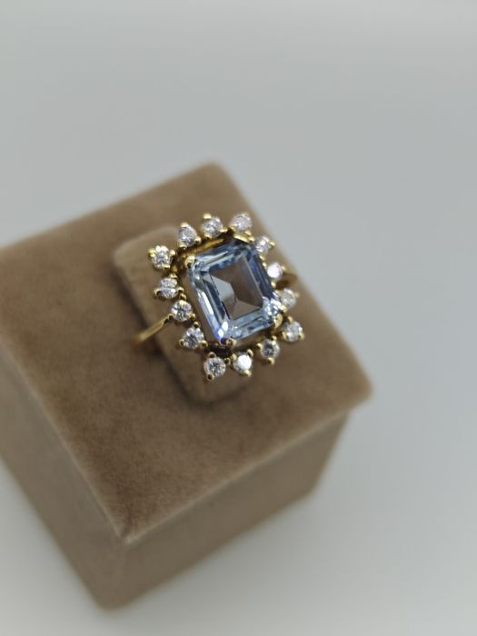 Inel aur 18k 6.28gr cu acvamarin (r)