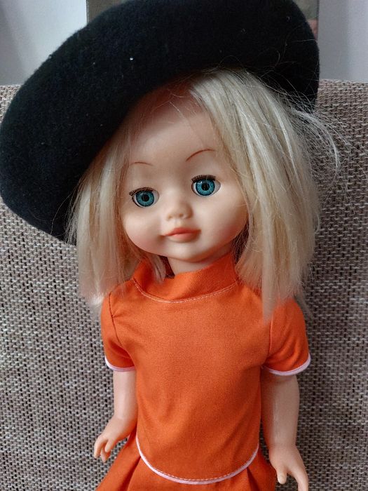 Bereta din 100% lana merinos, noua, cu eticheta