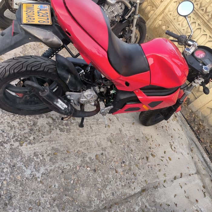 scuter motor Gilera Dna 50cc permis B