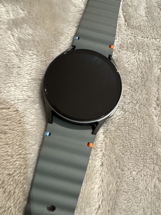 Часовник Samsung Galaxy Watch 7 - Като нов