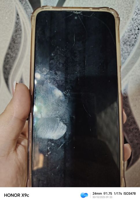 Редми 10 коробка все есть