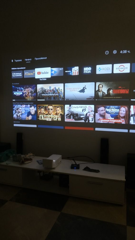 CineBeam  проектор LG ултра късофокусен LED лазер 4к  проектор за дома