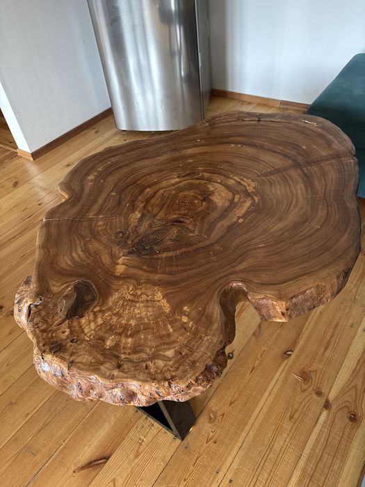 Стол из спила карагача