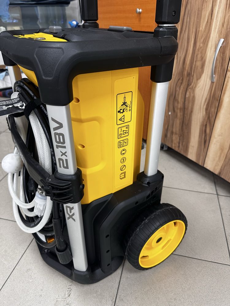 Dewalt водоструйка