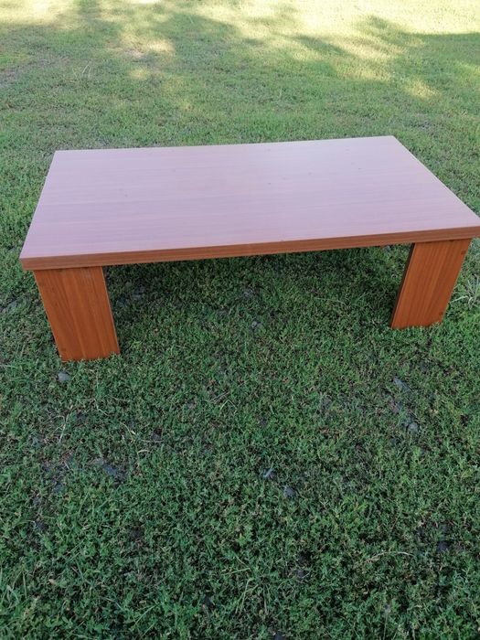 Măsuță de servit cafeaua