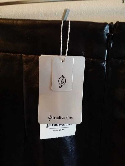 Fusta piele eco Stradivarius,mar 40,merge si 38,noua cu eticheta