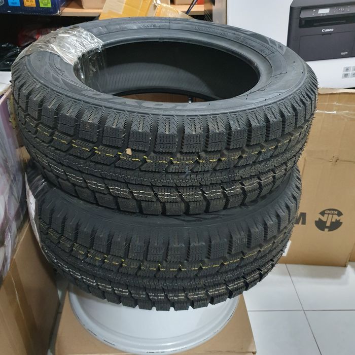 Новая Зимняя резина Toyo 185 / 60 / 14