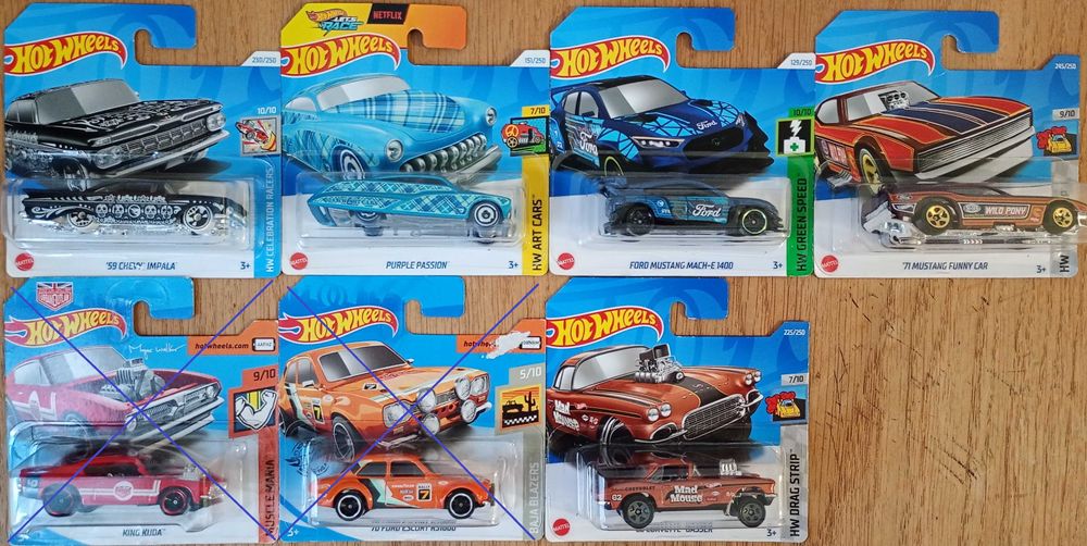 Метални колички Hot Wheels и Matchbox 1:64
