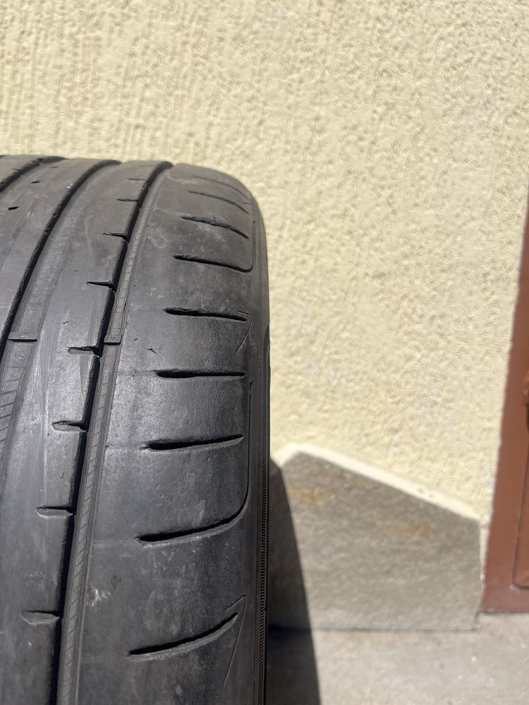 2 бр. летни гуми 235/45/18 GoodYear 5 mm DOT 2518