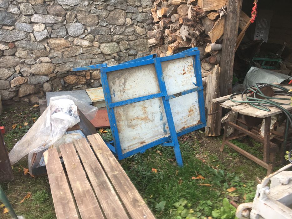 Продавам малогабаритен трактор марка Мицибуши в работещо състояние