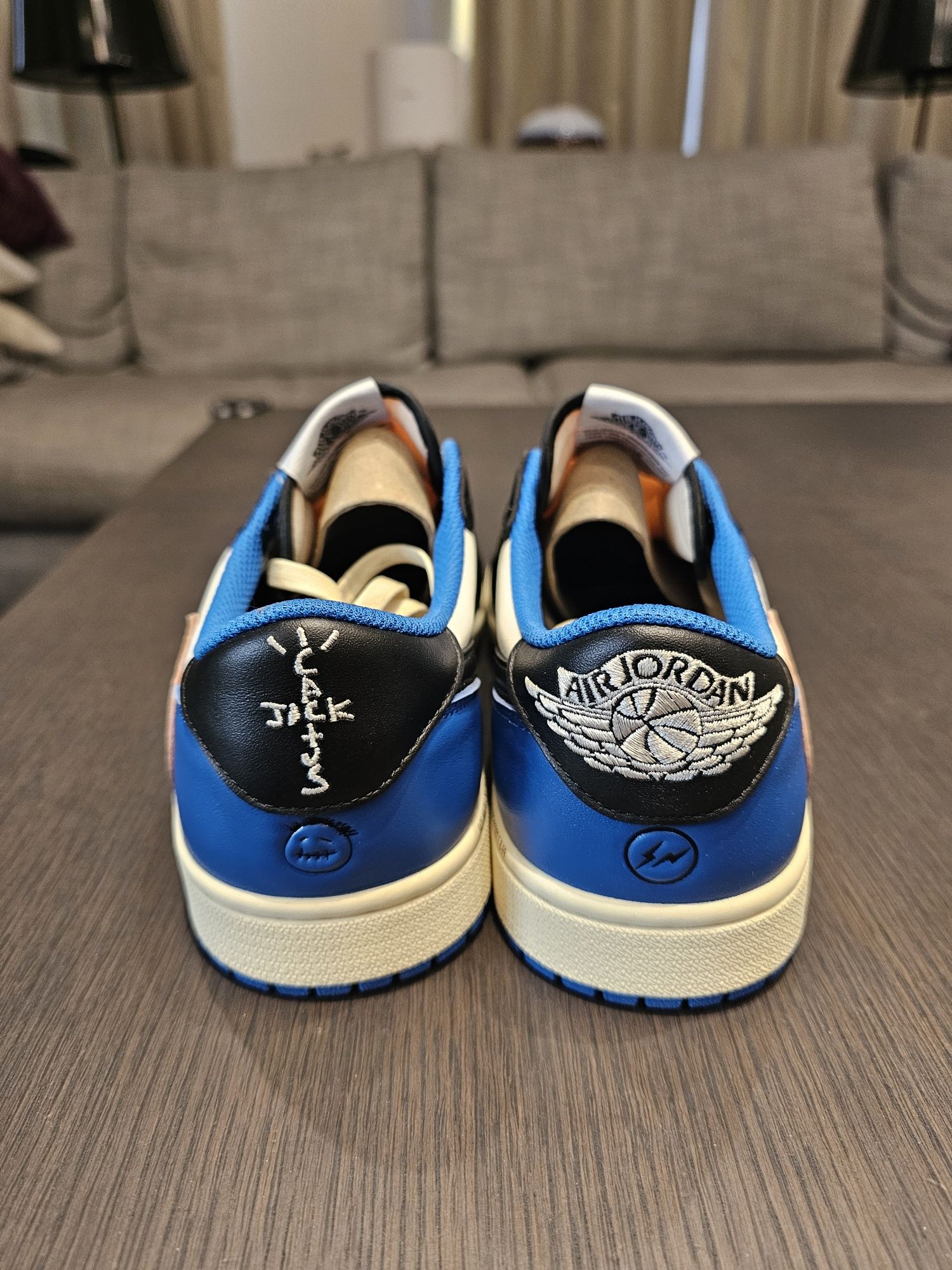 Air Jordan 1 Low Travis Scott x Fragment