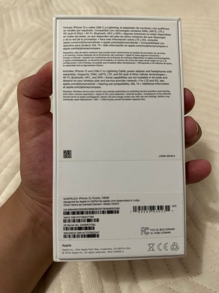 Iphone 12 почти новый