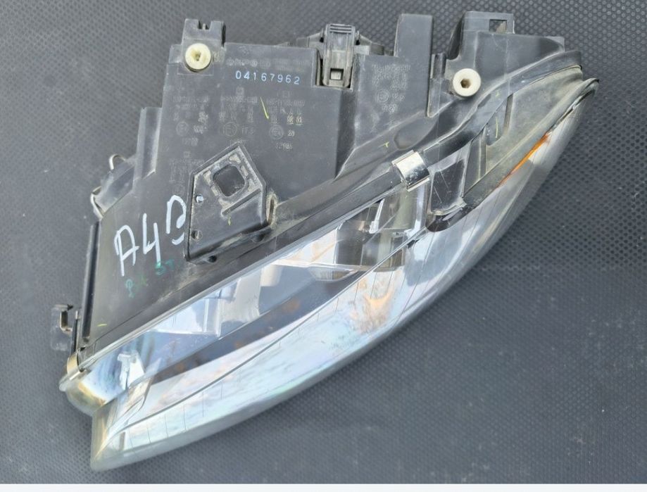 Far stanga audi a4 b7