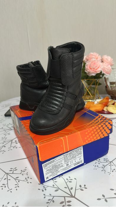 Продам зимние сапоги детские