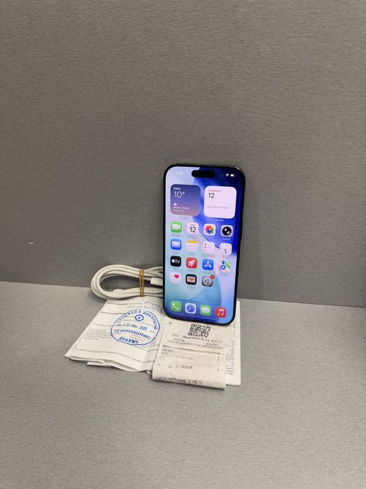 Продавам iPhone 16 PRO 28 цикъла