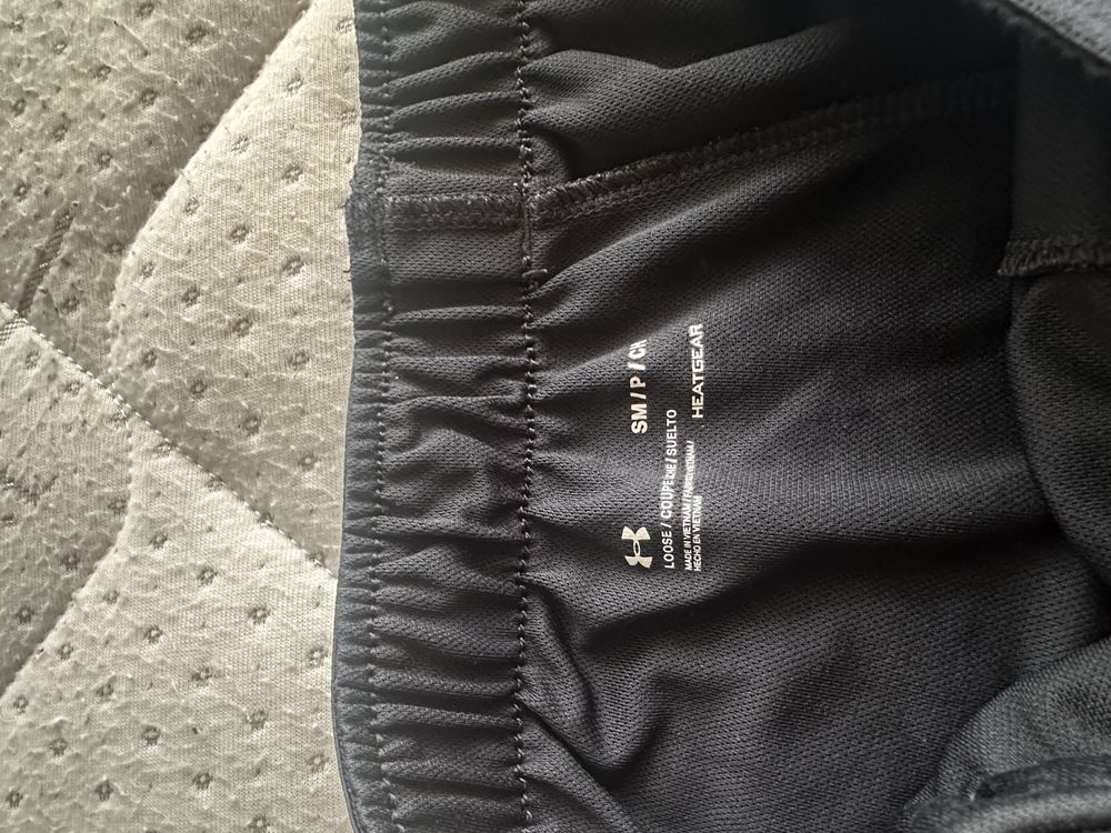 Under Armour дамски спортни къси панталони