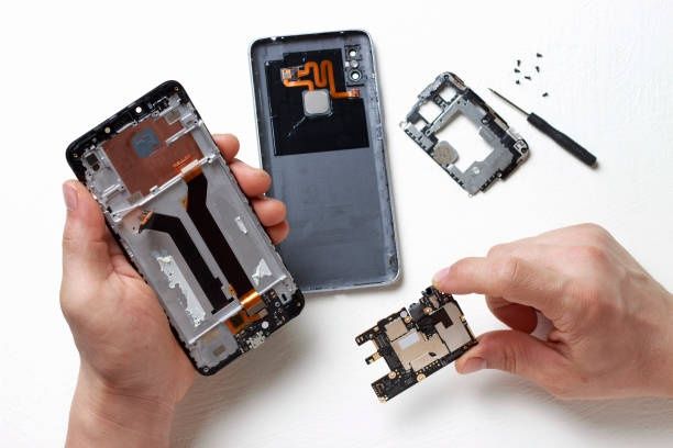 Ремонт сотовых телефонов замена аккумуляторов батареек камеры стекла
