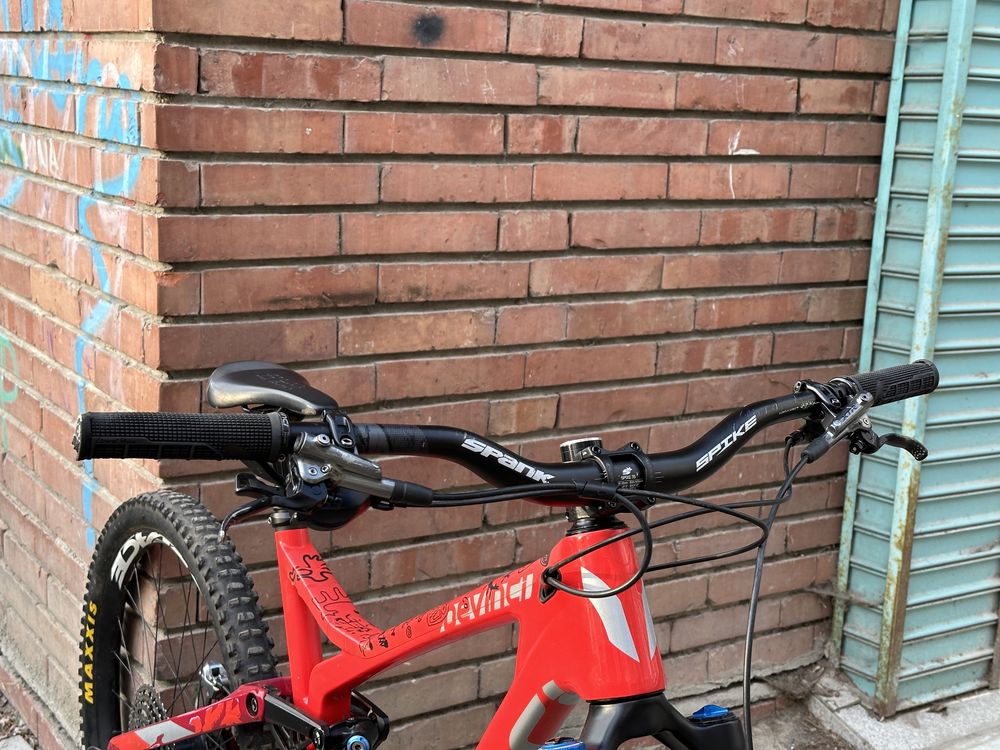 Devinci Spartan 29” Carbon