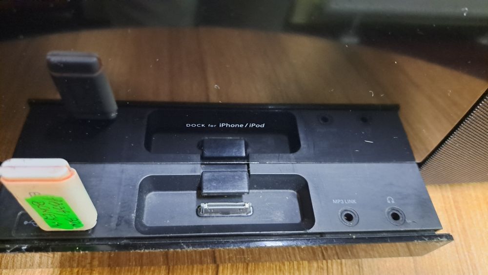 Vînd microsistem Philips dcm-278