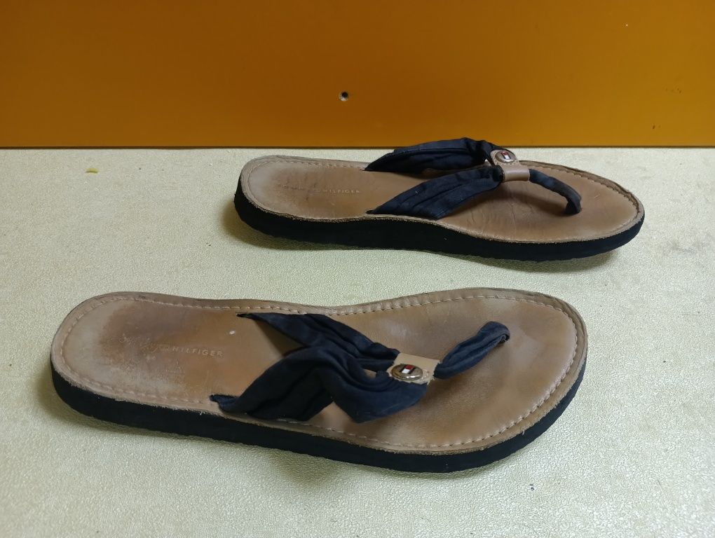Tommy Hilfiger джапанки N 39 - 18 лв