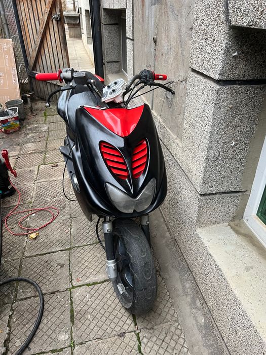 Продава се yamaha aerox 100cc