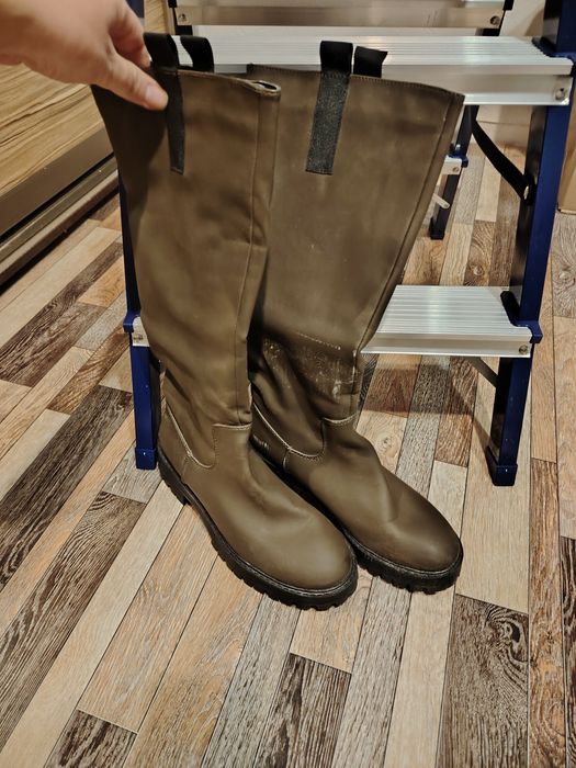 Резиновые сапоги