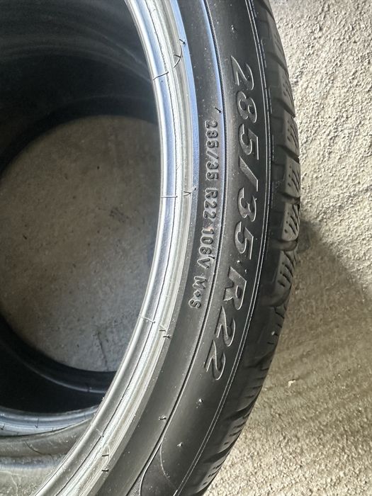 285/35 R22 Pirelli Scorpion Winter