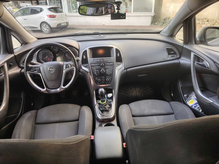 Opel Astra J Sports Tourer