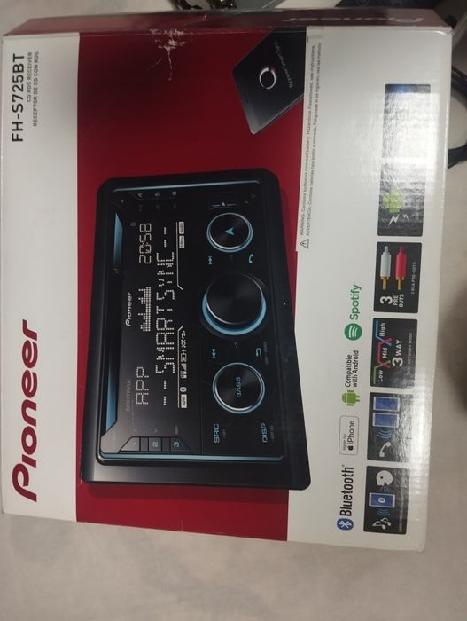 Pioneer 725 BT ..