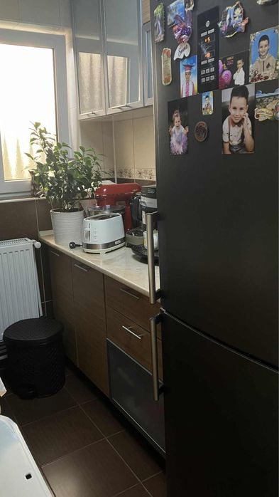 Vand apartament mobilat
