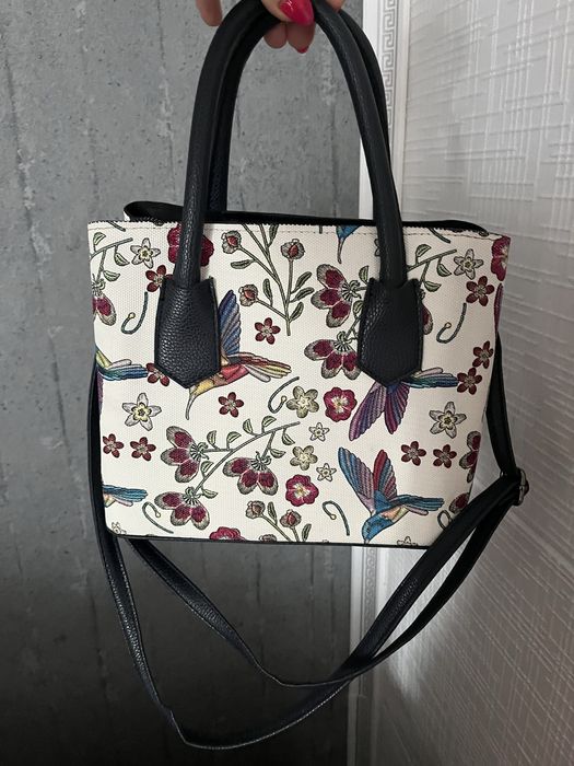 Дамска чанта