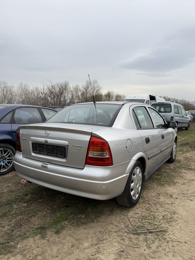 Opel Astra G 1.7 DTi 2000г. на части