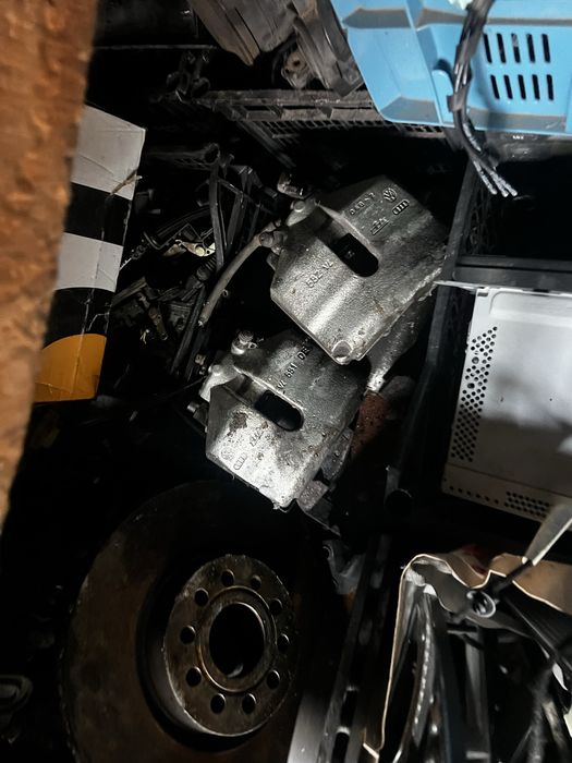 Etrier fata stanga dreapta etrieri suport etrier original vw Passat B6