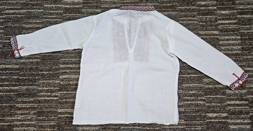 Ie copil 4 ani culoare rosu