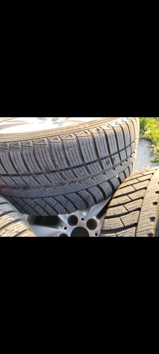 Anvelope iarna 225/45/17 roti BMW