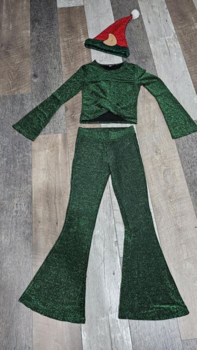 Costum spiridus fetita .