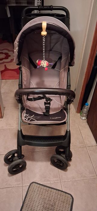 Функционална количка Vegas – с легнало положение, дъждобран и лесно сг