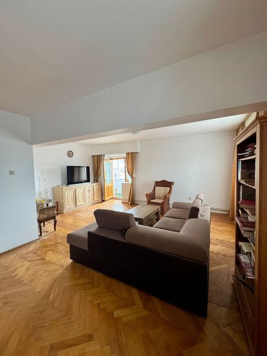 Apartament 4 camere zona Tineretului
