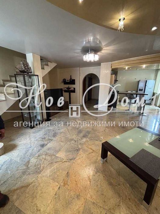 Продава се Многостаен апартамент в Пловдив, Каменица 1 - 170 кв.м за 726 €/кв.м - Снимка #2