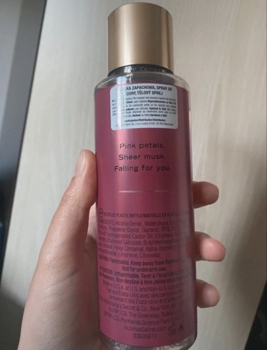 victoria secret body mist- romantic