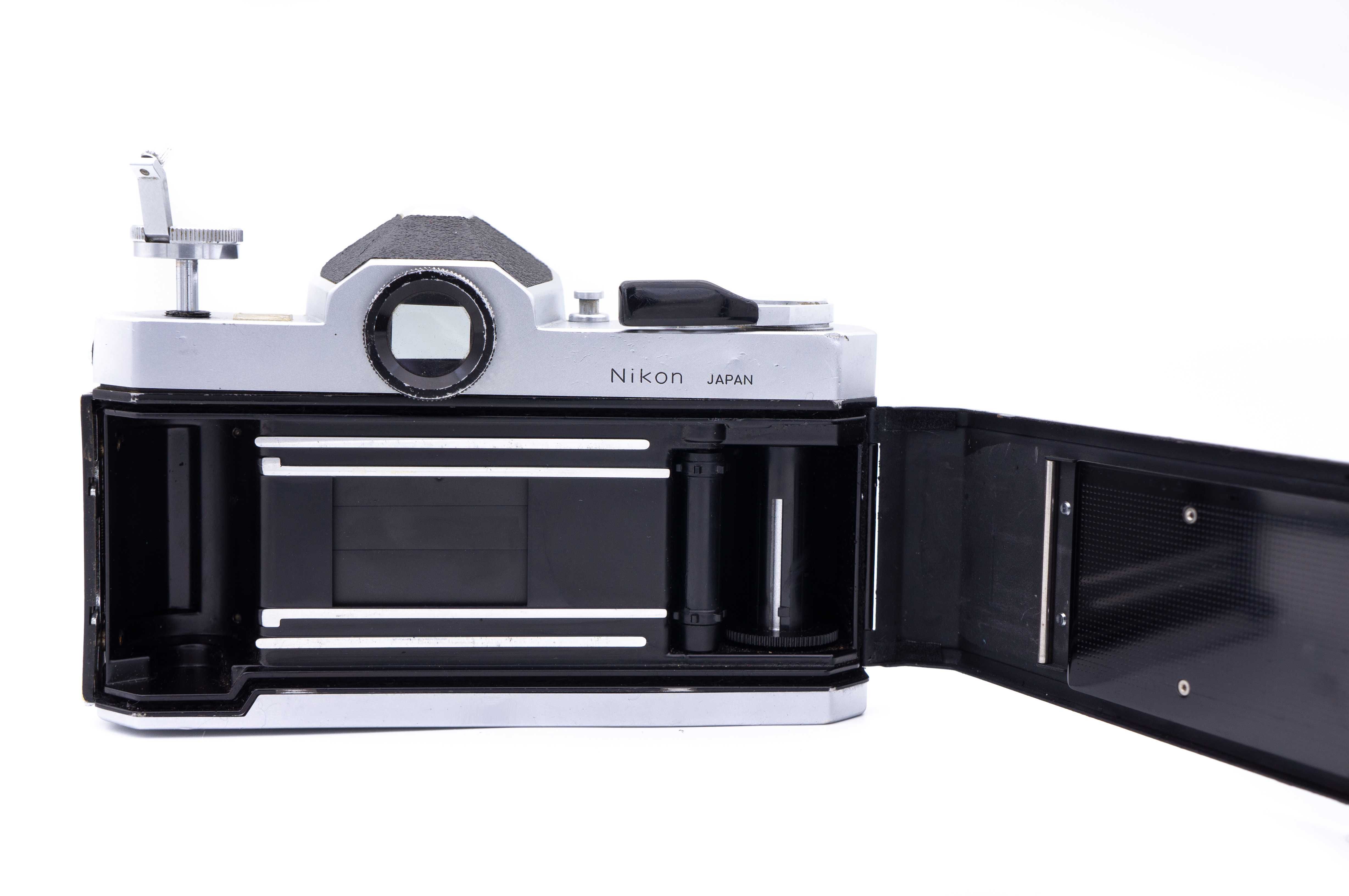 Aparat foto film Nikon Nikkormat N