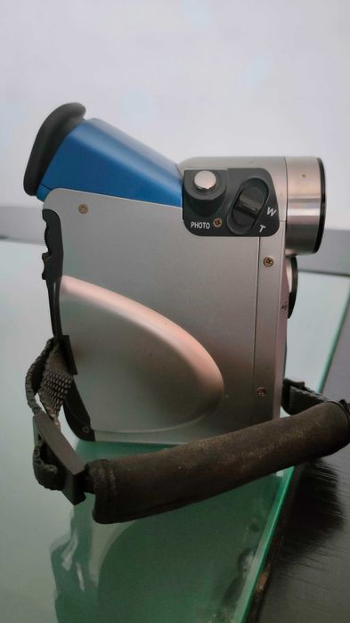 Camera Sony DV 1000 + card 512 MB + geanta + trepied + cablu USB