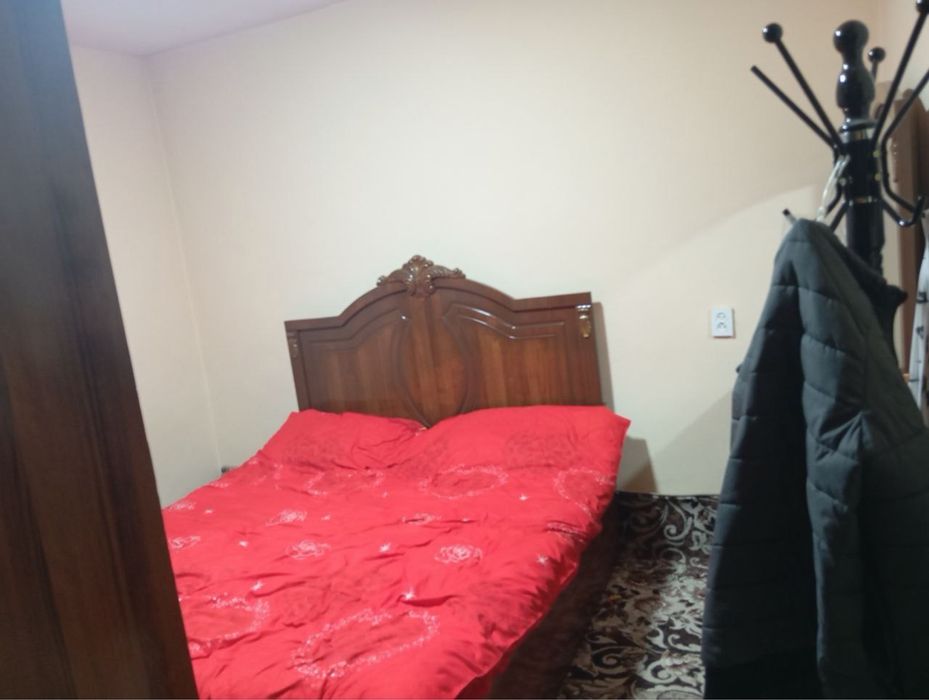 Продаётся квартира ( Автобаза 2503 )