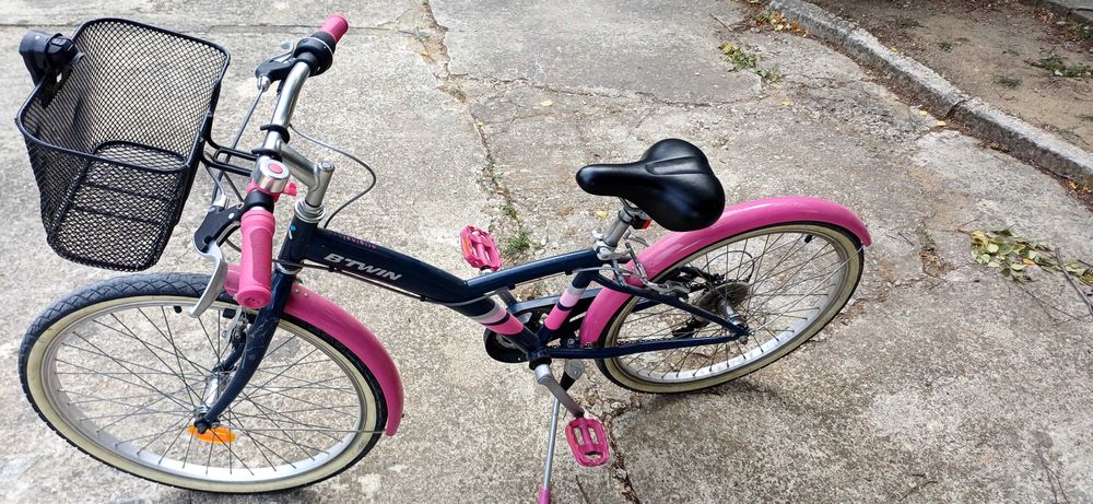 Продавам детски велосипед