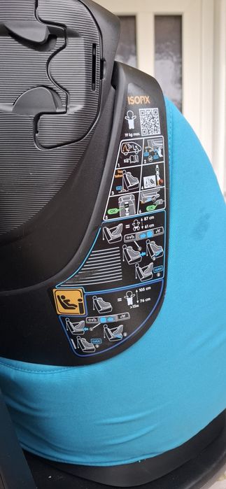 Vând scaun auto Maxi Cosi I-size, cu isofix, 0-19 kg, rotație 360°.