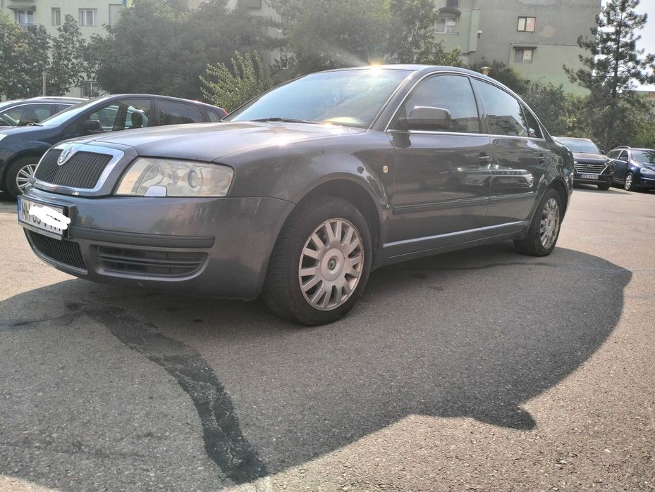 Vând Skoda Superb