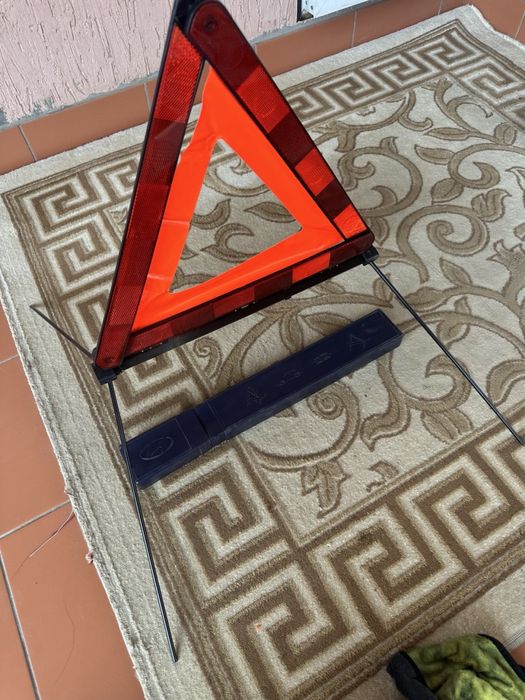 Мошинага аварийный знак