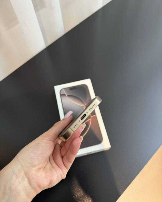 VÂND URGENT iPhone 16 Pro - NOU, SIGILAT, Nefolosit